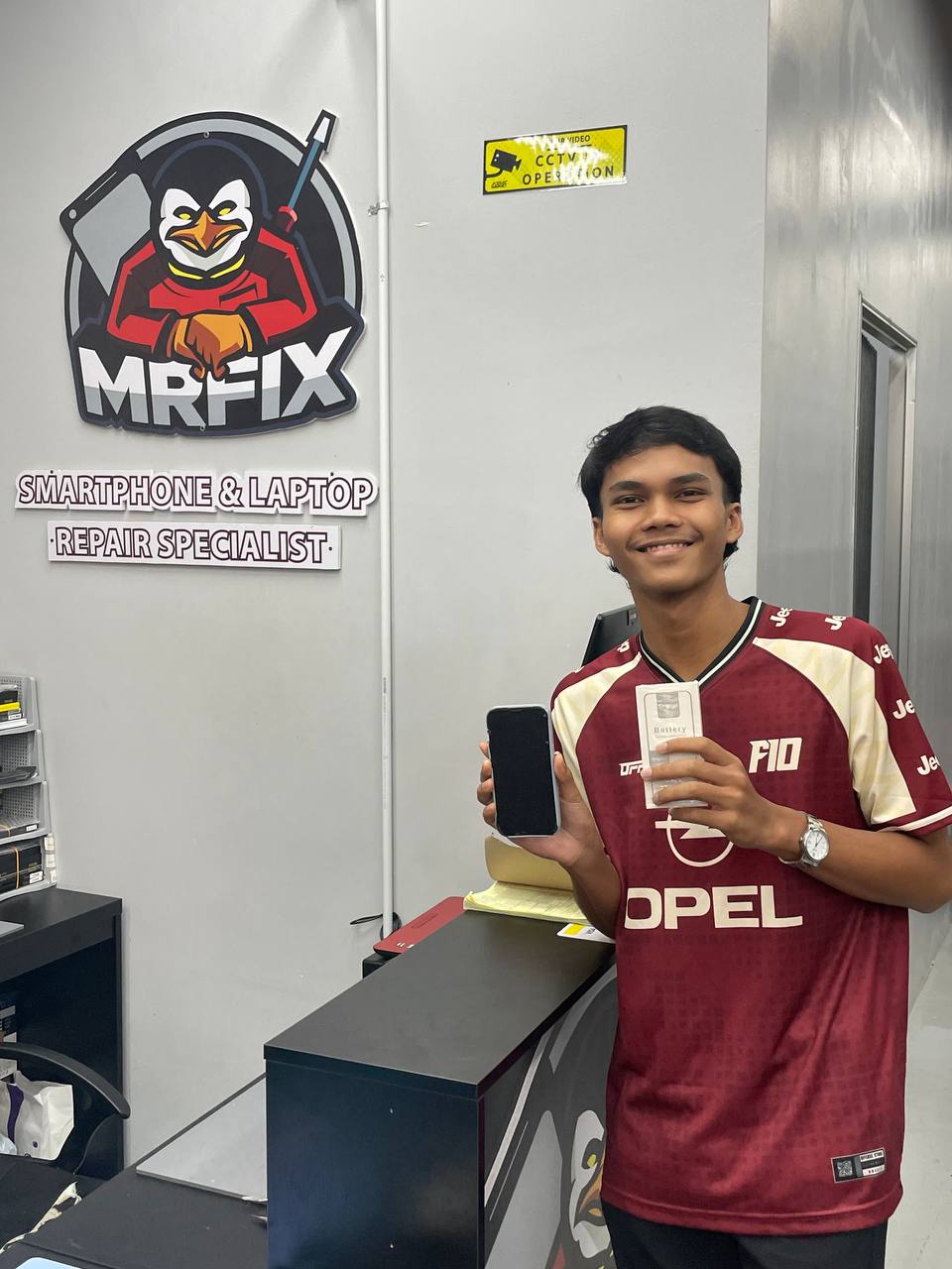 Repair phone laptop Kota Warisan Sepang