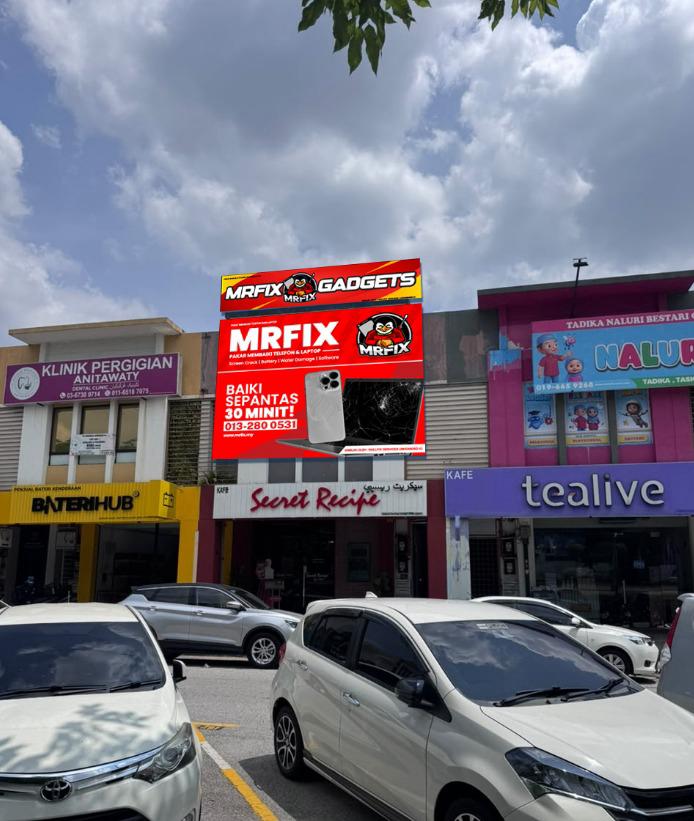 MRFIX Saujana Utama kedai repair phone dan laptop di Jalan Bidara Sungai Buloh