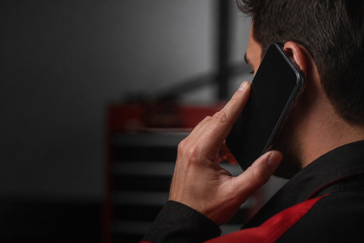 Call-screen test for repair proximity sensor phone Bangi